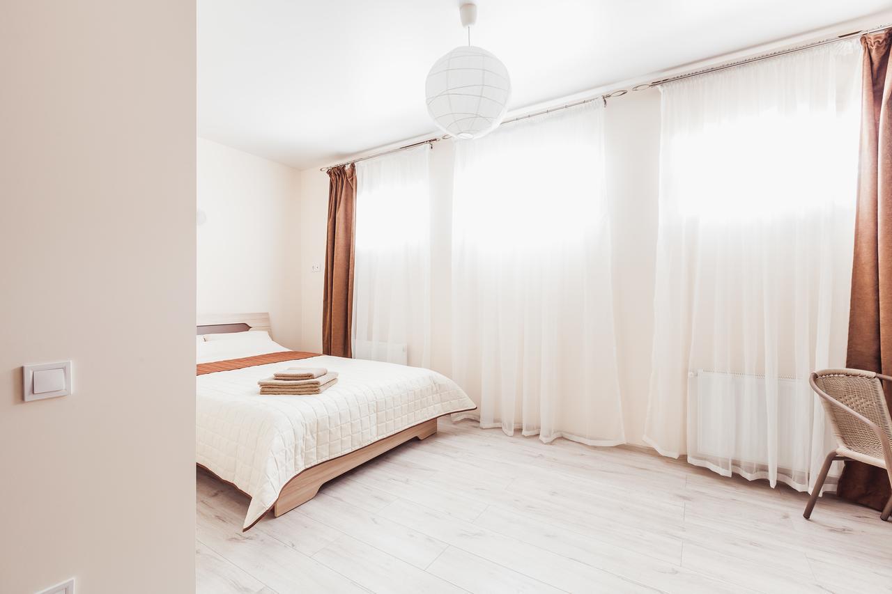 Apartments Near Deribasovskaya Одеса Екстериор снимка